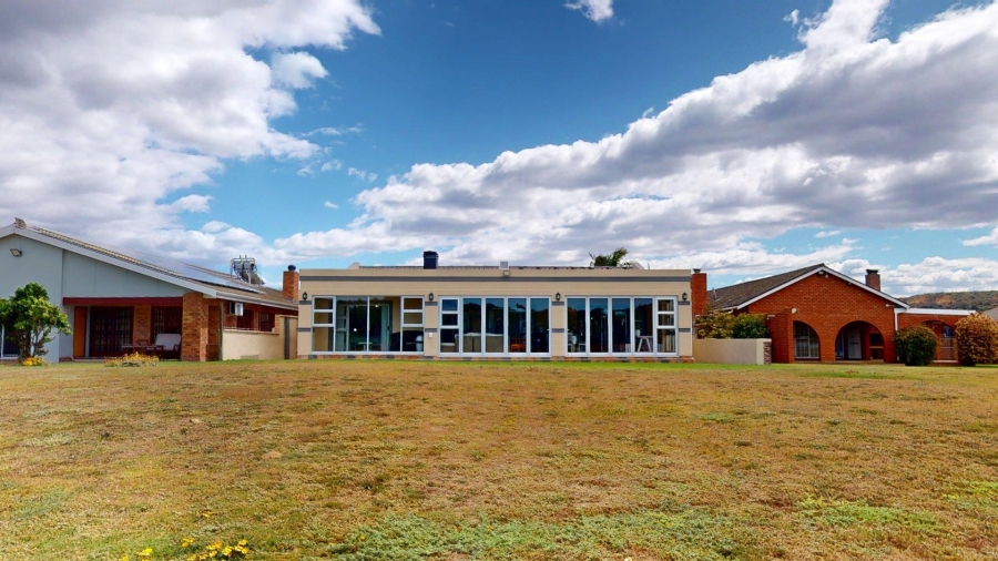 8 Bedroom Property for Sale in Colchester Eastern Cape